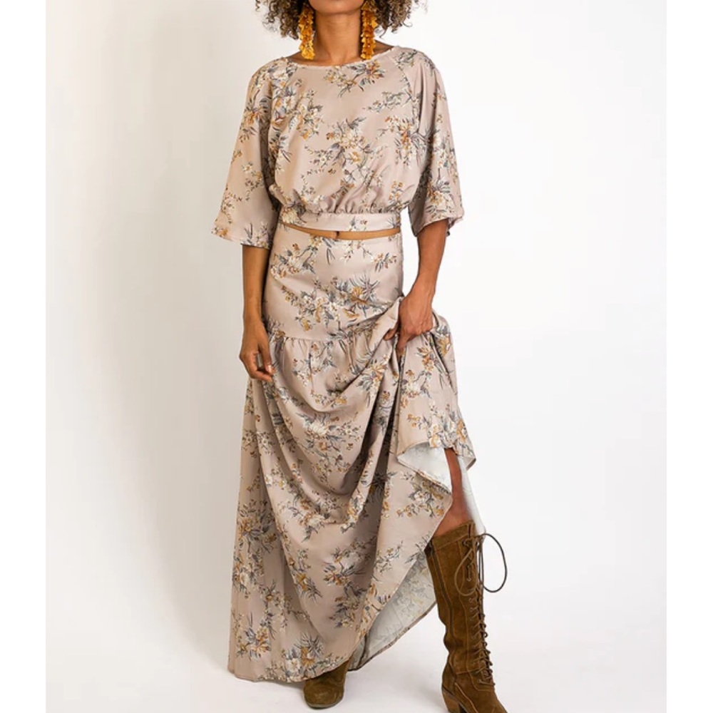 Gorgeous 2 Pc skirt set